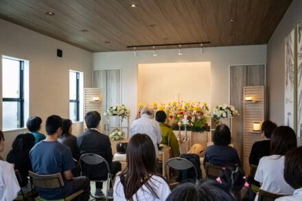 屋内開催の合同供養祭